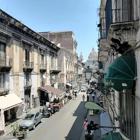 Dottore 5 - Catania Exclusive Apartment Esterno foto